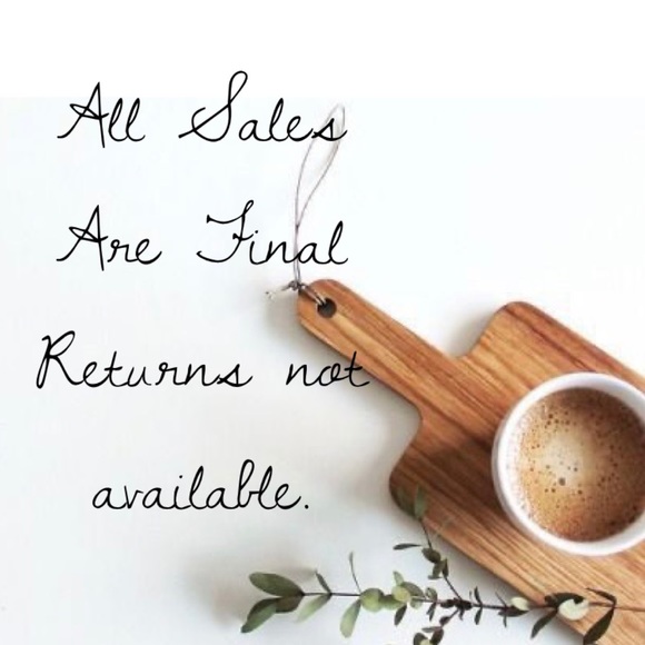 ๐ฟ๐ฟHello! Welcome to My Closet!๐ฟ๐ฟ Iโm Sam! - Picture 4 of 8